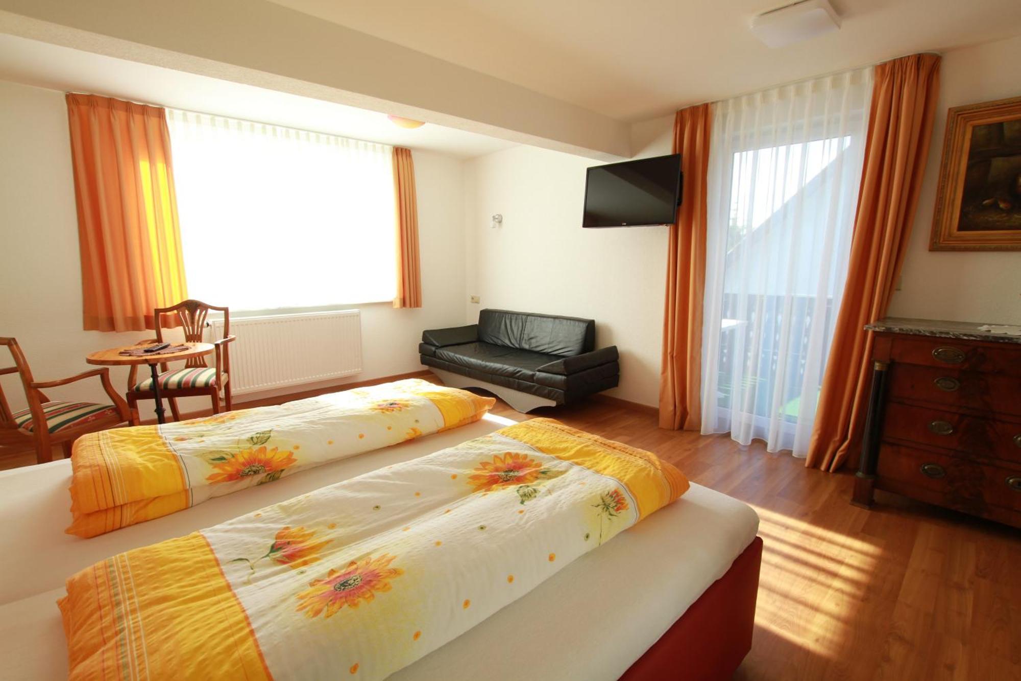 Gaestehaus Pfefferle Hotel Garni Und Ferienwohnungen Sigmaringen Bilik gambar