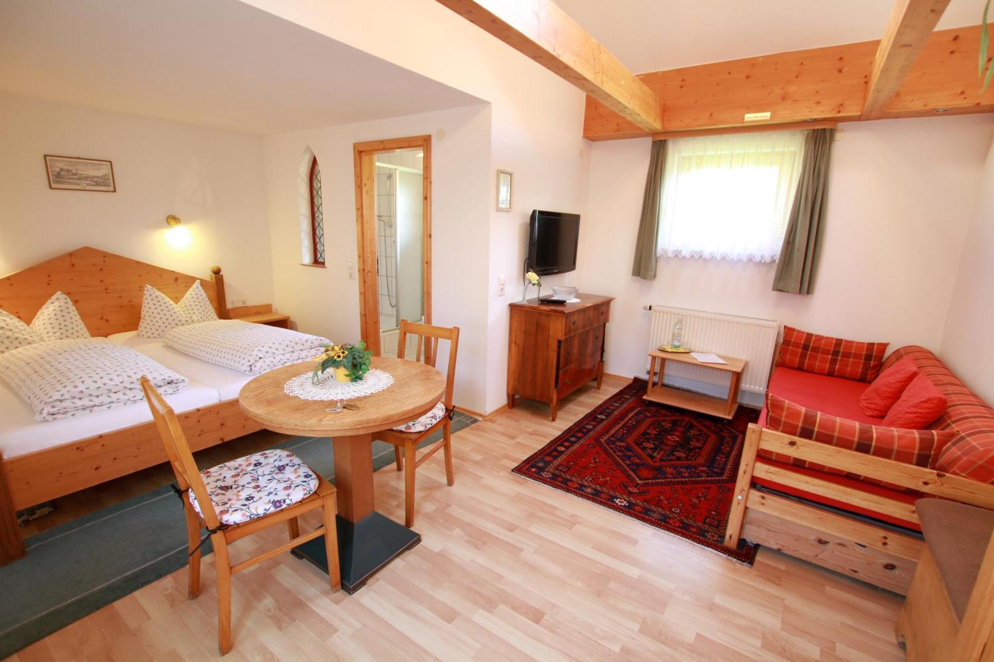 Gaestehaus Pfefferle Hotel Garni Und Ferienwohnungen Sigmaringen Bilik gambar